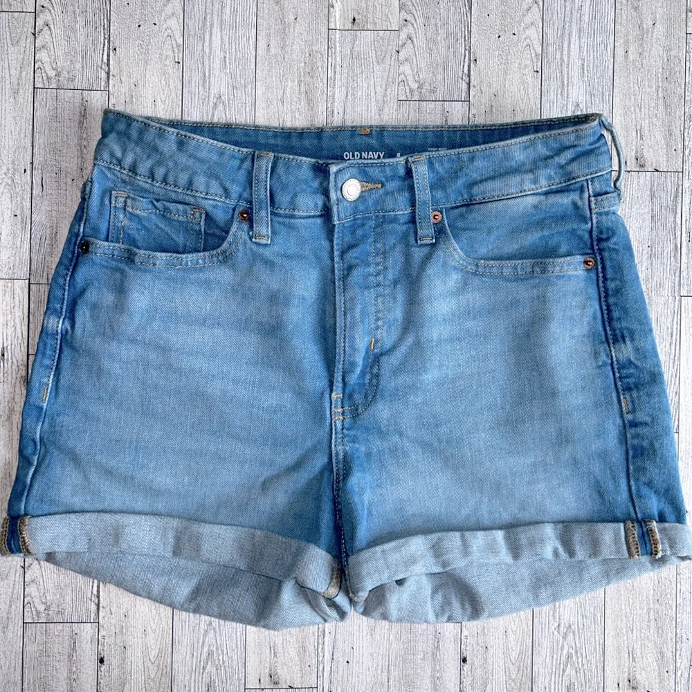 Old Navy High-Rise O.G. Straight Denim Shorts – Size 8 - Picture 1 of 7
